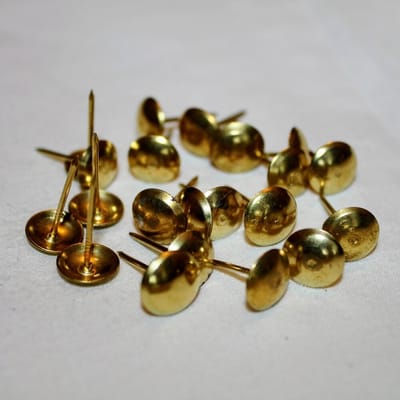 Гвоздь обивочный метал.шляпка золото (1уп-100шт) (1/500шт)